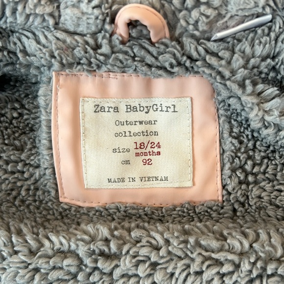 Zara BabyGirl rubberized raincoat with faux fur lining - Picture 4 of 8